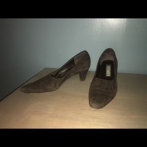 Women’s dress shoes.